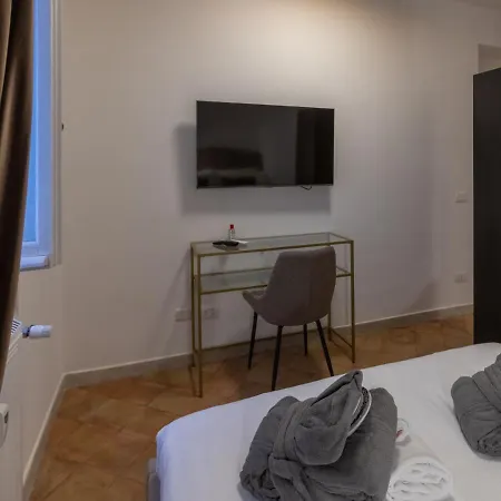 Amelie Navona רומא